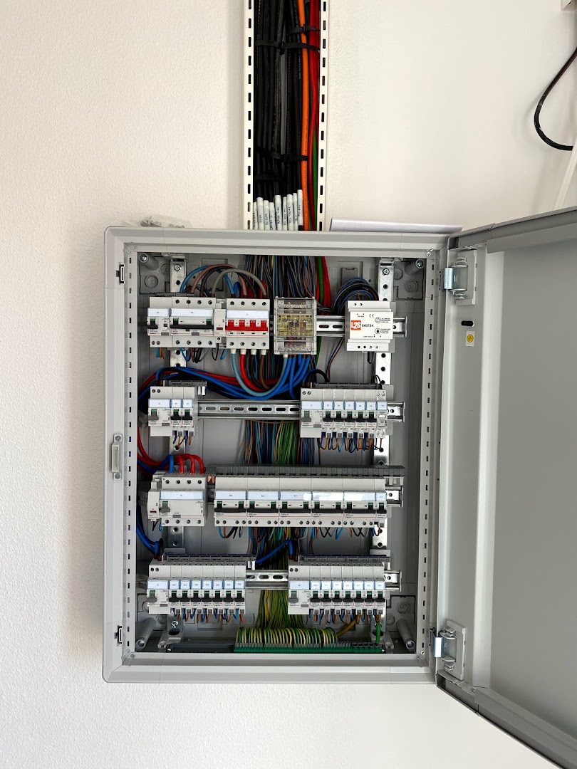 Electech — Photos 2